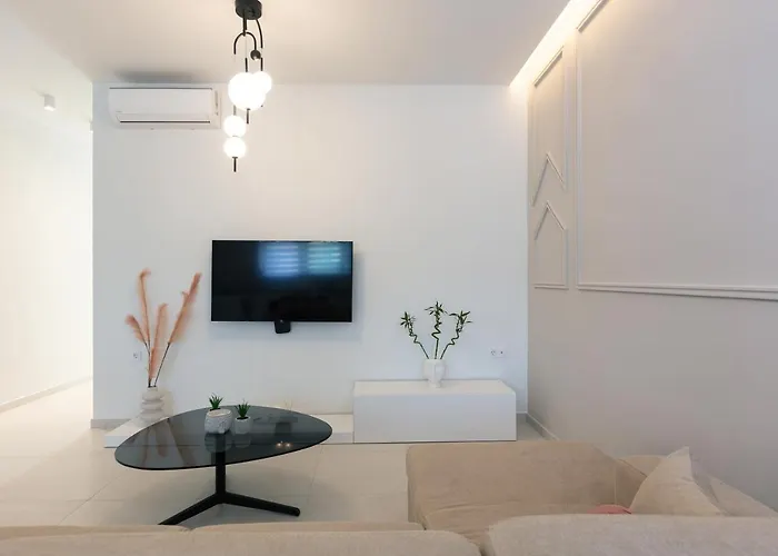 Kalopsia Home